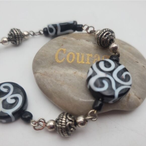 Silver zebra patterned disc bracelet animal‎ print jewelry - Picture 3 of 3